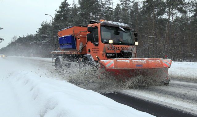 Śnieg zablokował drogi Dolnego Śląska