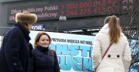 Rząd chwali się deficytem zamiast żałować, że nie ma nadwyżki. A licznik długu ciągle się kręci