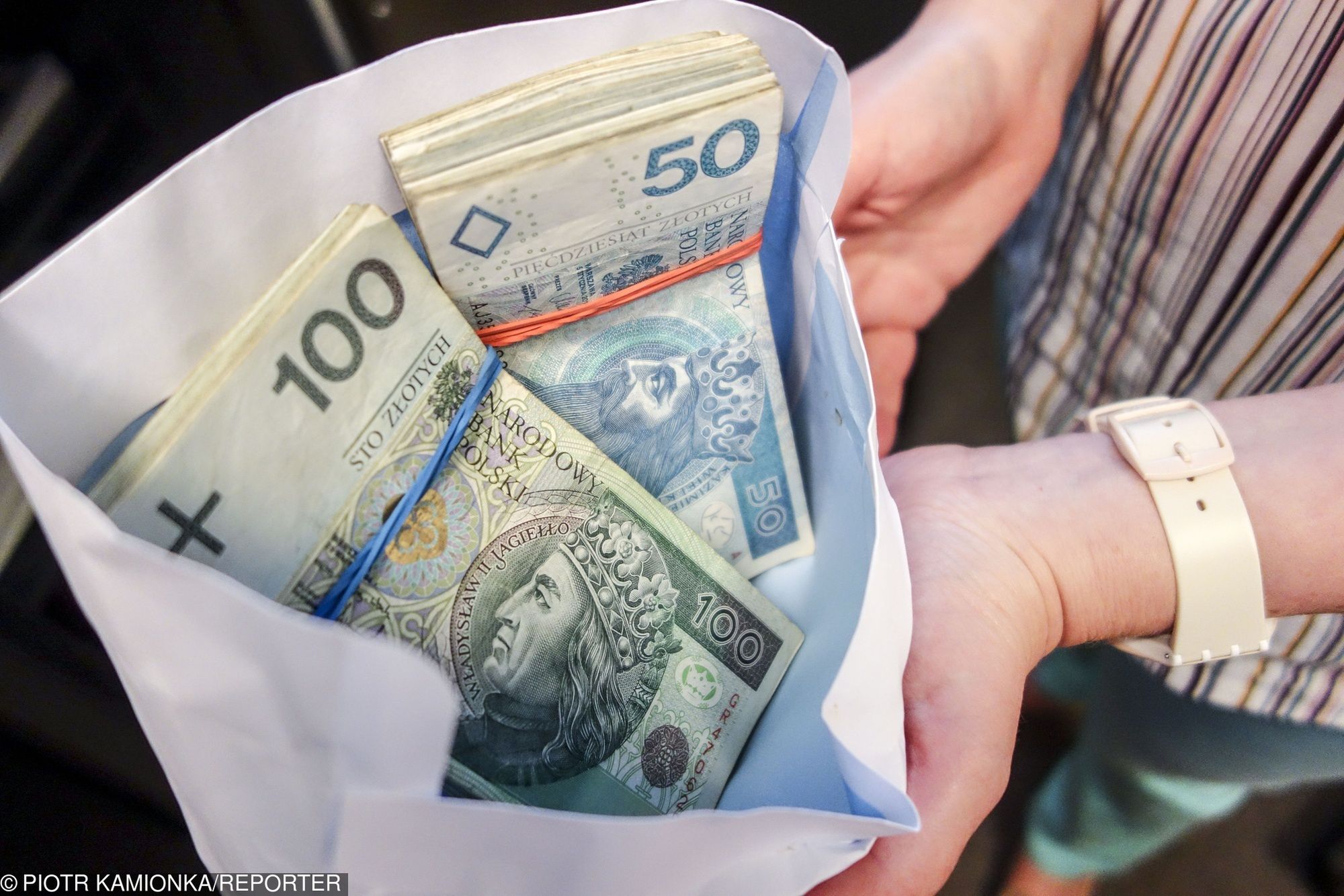 Według opracowywanego raportu liczba dłużników stale rośnie. 
