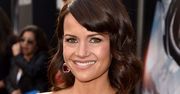 Carla Gugino z Netflixem. Ma 45 lat, ale kiedy patrzy się na jej zdjęcia, aż trudno w to uwierzyć