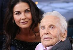 Kirk Douglas na rodzinnym zdjęciu. Zmieściły się cztery pokolenia