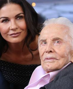 Kirk Douglas na rodzinnym zdjęciu. Zmieściły się cztery pokolenia