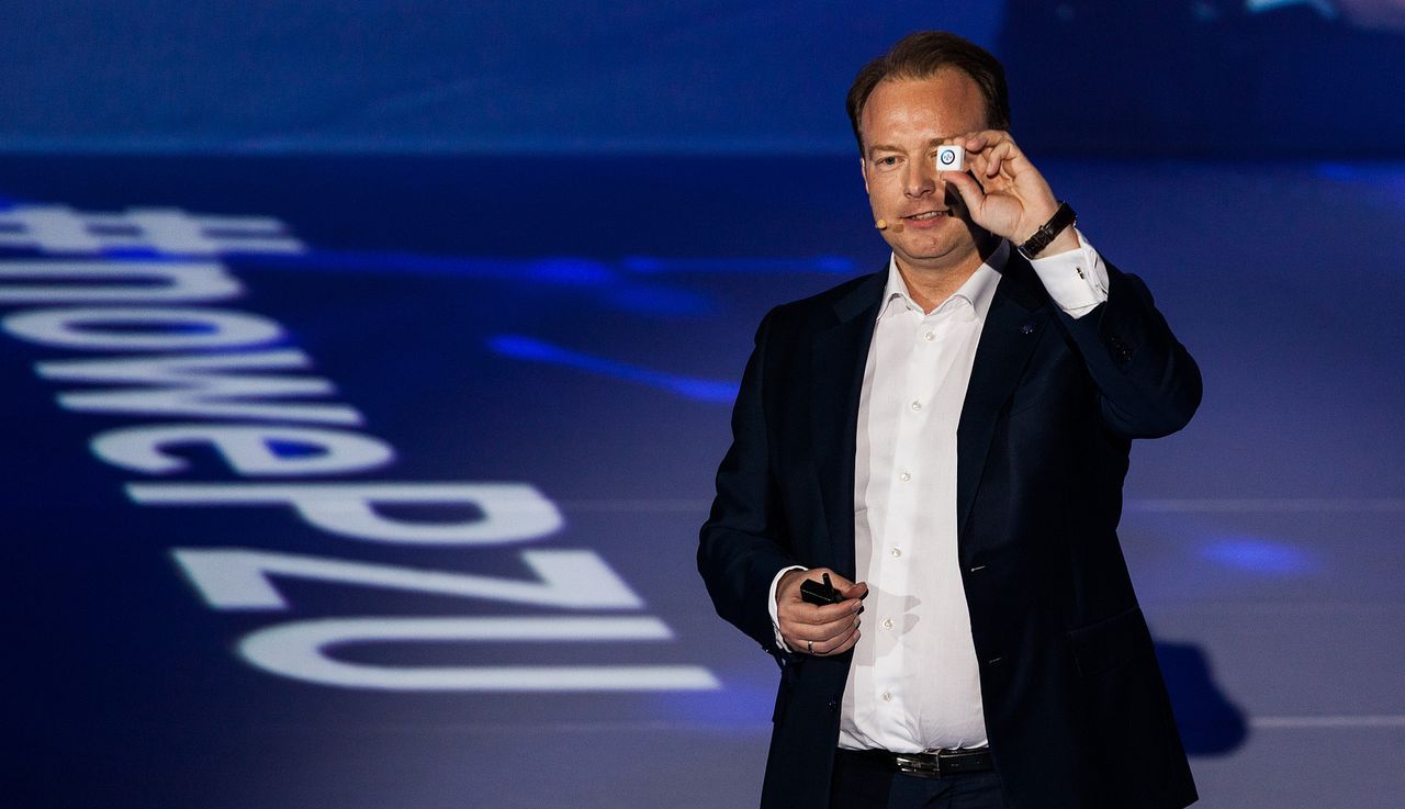 Test PZU GO. Jak wypada na tle pokładowych systemów nowych samochodów?