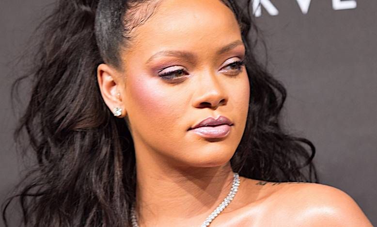 Odchudzona Rihanna kusi nagim ciałem na Barbadosie! Wygląda jak seksowna modelka!