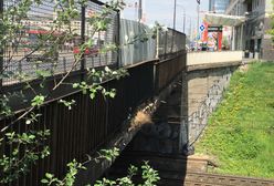 Wiadukt się sypie w centrum miasta. Urzędnicy umywają ręce