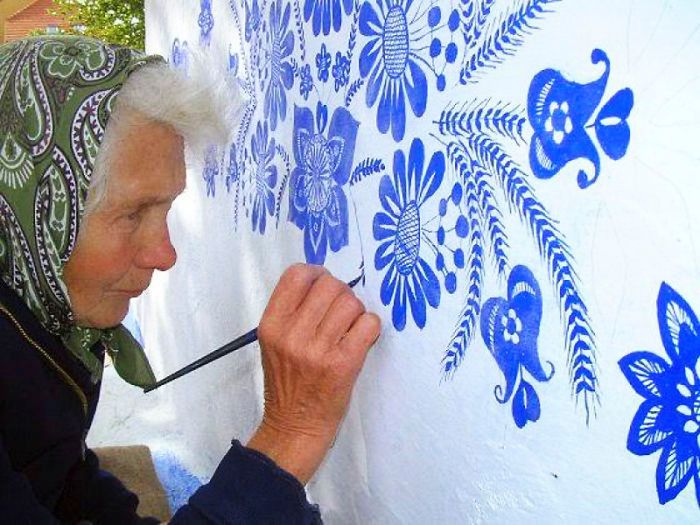 Czeska wioska niczym dzieło sztuki. Za projektem stoi "najzdolniejsza babcia w kraju"