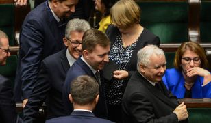 Cięcia pensji polityków. Poseł PiS oskarża media: To wy stworzyliście taką atmosferę