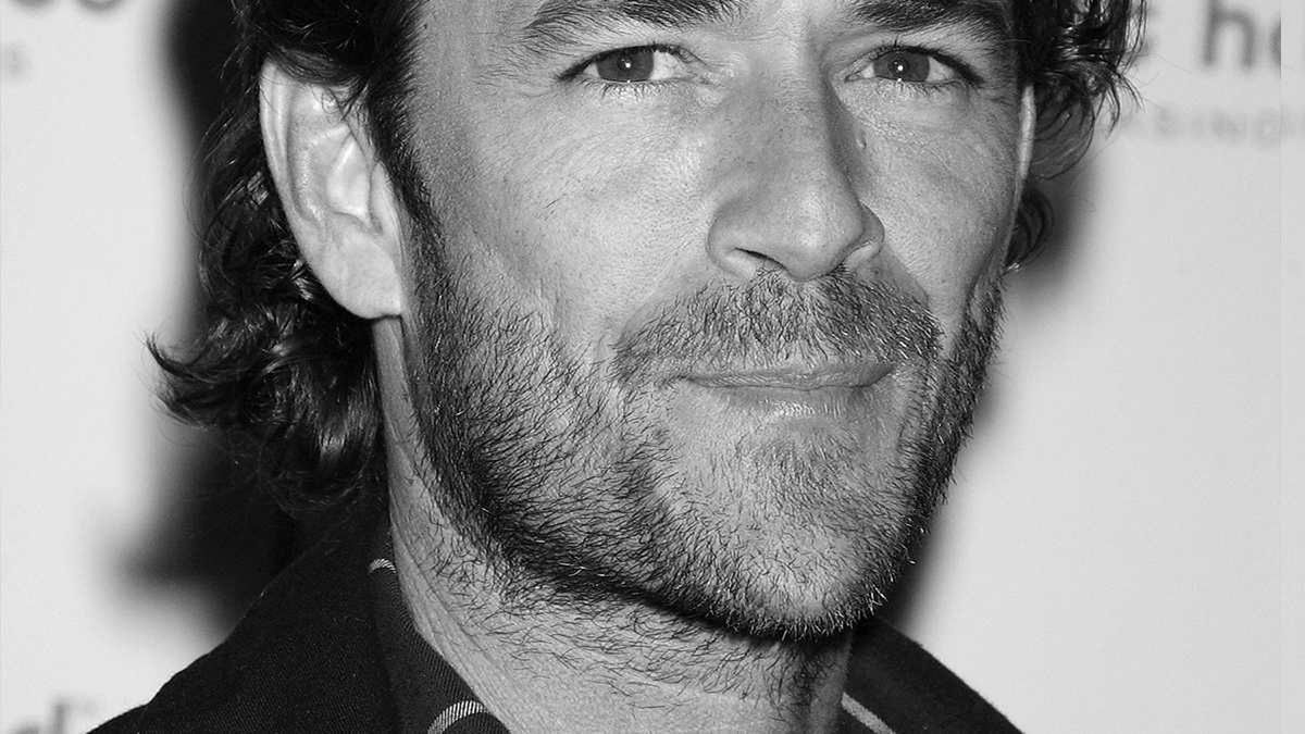 Luke Perry został pochowany bez trumny! Rodzina spełniła niecodzienną ostatnią prośbę aktora