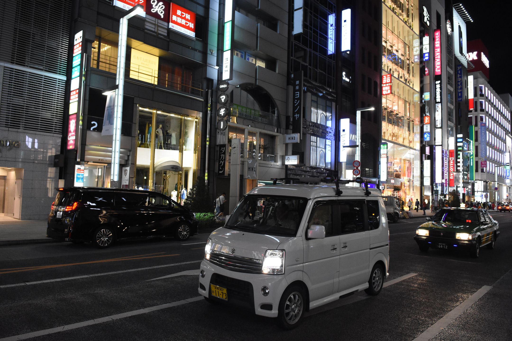 Ulice miast pełne są kei carów. Obok nich, jedynie taksówki są równie często spotykanymi pojazdami. 