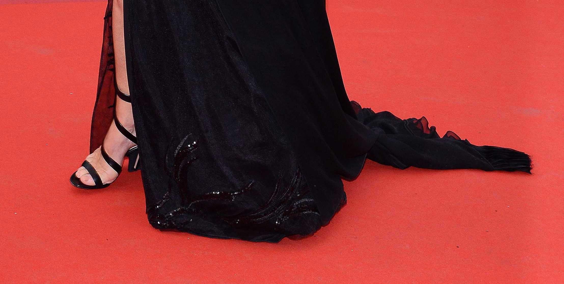 Grażyna Torbicka - dół sukni Violi Piekut, Cannes 2019 r.