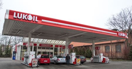 Łukoil definitywnie znika z polskiego rynku. Stacje czeka rebranding na Amic Energy