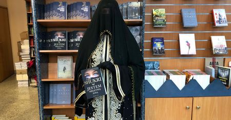 "Jestem nieletnią żoną". Laila Shukri przedstawiła brutalną historię 12-letniej Salmy