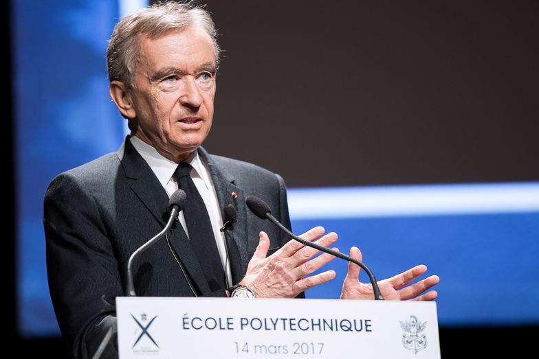 Bernard Arnault jest najbogatszym Francuzem, należy do niego koncern LVMH