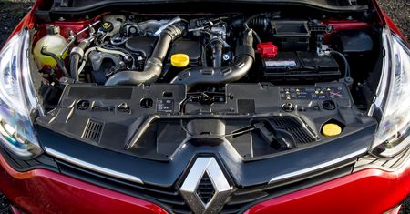 Renault oszukiwało w testach spalin? Firma zaprzecza, ale jest świadek
