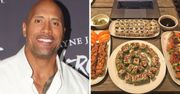 15 szalonych "cheat mealów" Dwayne'a  Johnsona. Te porcje robią wrażenie!