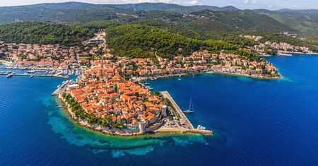 Korcula - wczasy w małym Dubrowniku