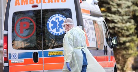 Wrocław. Koronawirus. Zmarł pacjent na Fieldorfa. Wstrzymano przyjmowanie pacjentów na oddziale chirurgii