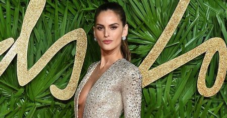 Izabel Goulart zaszalała z dekoltem. Dziewczyna piłkarza PSG była w centrum uwagi