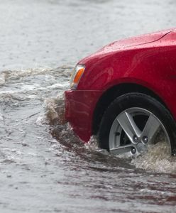 Burze i nawałnice w całej Polsce. Połamane drzewa, uszkodzone dachy i gazociąg