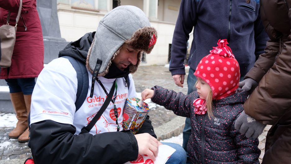 Setki lokali zapraszają wolontariuszy na bezpłatne posiłki i napoje