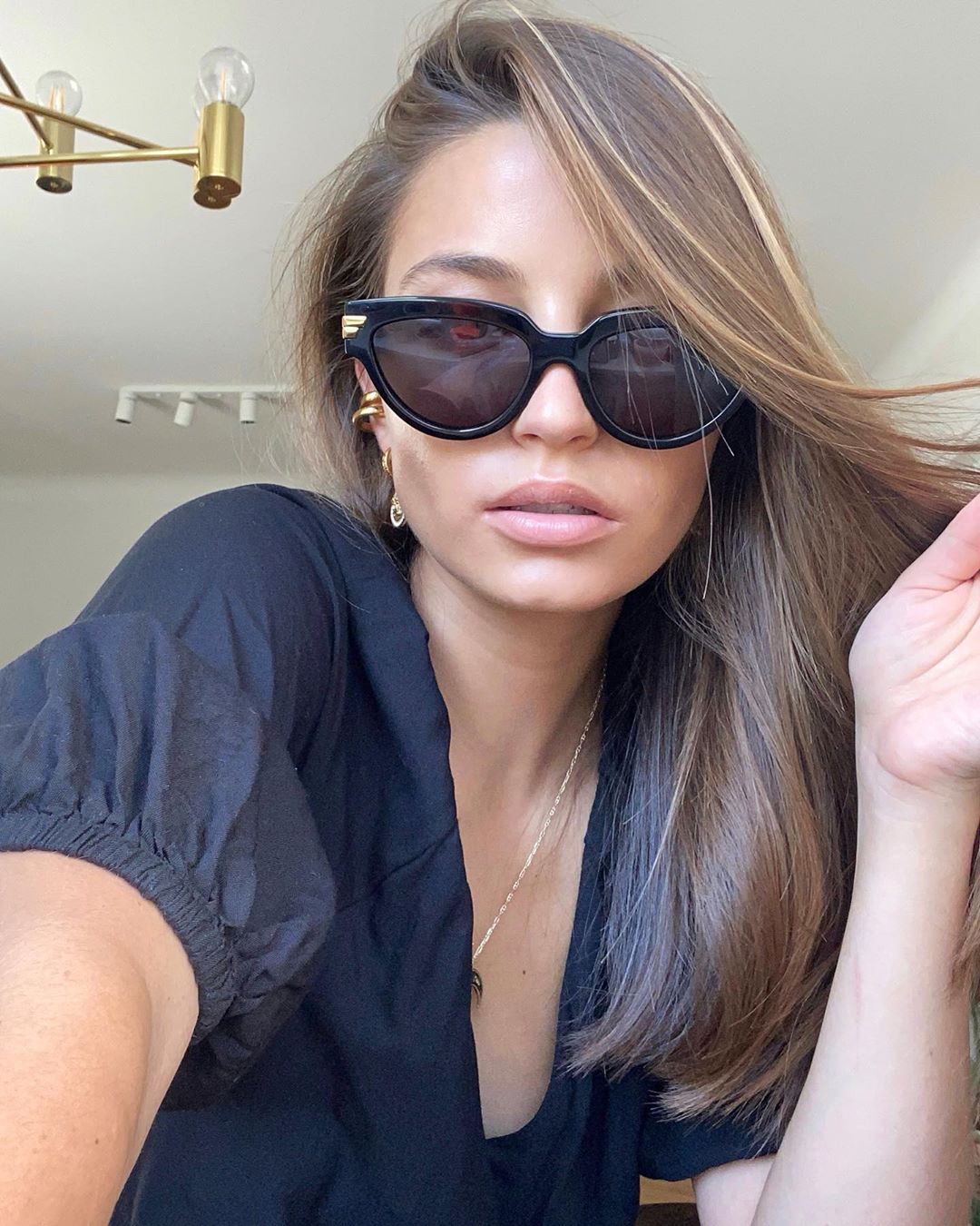 Julia Wieniawa w okularach Bottega Veneta