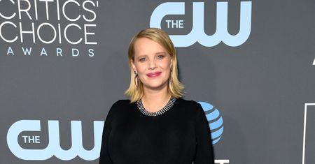 Joanna Kulig na rozdaniu Critics' Choice Awards. Podkreśliła brzuszek
