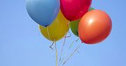 Tysiące balonów zaatakowały miasta