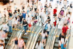 Świąteczny szał zakupowy Polaków. Sklepy pękają w szwach. Sprzedawcy wytykają zachowanie klientów