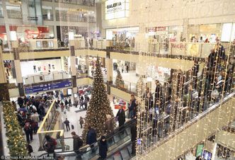 Setki tysięcy nietrafionych prezentów. W tym roku można je bezpłatnie wystawić na aukcji