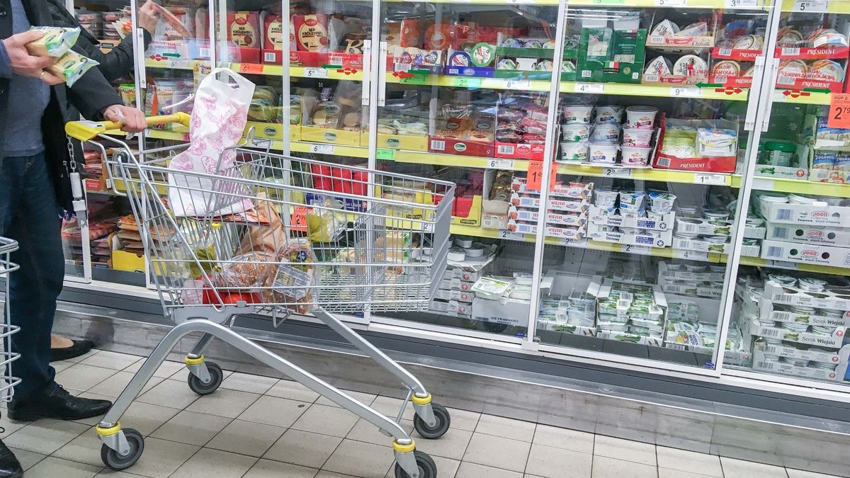 Nowe prawo ma przeciwdziałać marnowaniu żywności.