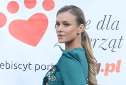 Joanna Krupa z dekoltem do pępka. Jej kreacja skradła show