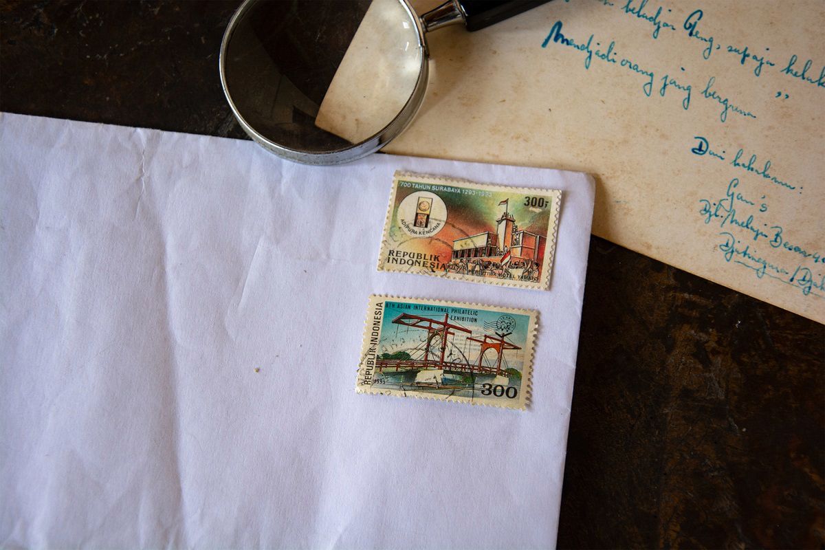 Warto wyciągnąć z szafy stare znaczki i wycenić je. Fot. Getty Images