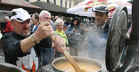 Chłodnik walczy z buraczkową