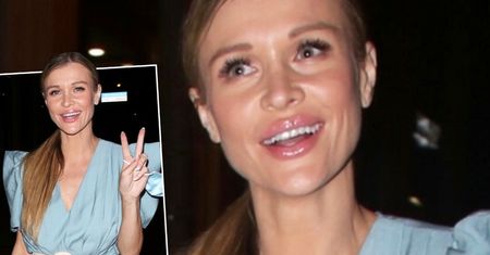 Chudziutka Joanna Krupa imprezuje w Los Angeles w stylowym kombinezonie. Głęboki dekolt i talia osy. Jaka ona jest HOT!