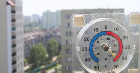 Upał w pracy. Woda, klimatyzacja i inne prawa pracownika