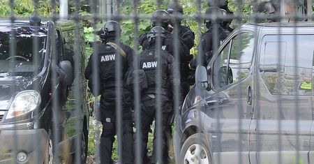 ABW zatrzymało 3 osoby. Za wyłudzenie 5 mld zł