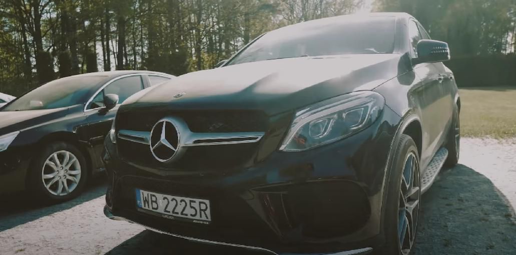 Krzysztof Rutkowski i jego flotylla aut (Mercedes  GLE Coupe))