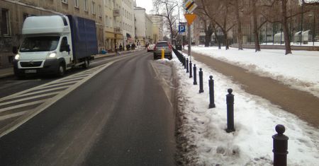 Mieszkańcy oburzeni pomysłem drogowców. "Karetka nie mogła przejechać"