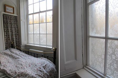 Lace Window Treatment With Cornflour