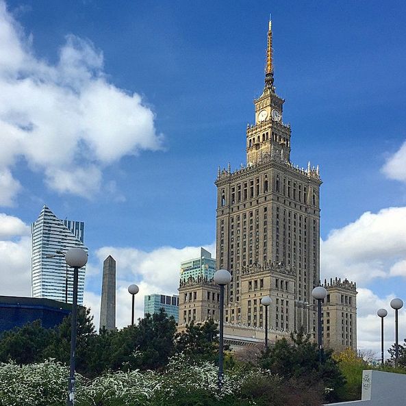 Iglicę Pałacu Kultury zżera korozja. Będzie remont?