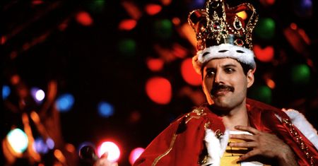 Biseksualny imigrant, ćpun, geniusz. Freddie Mercury odstawał od normy jak nikt