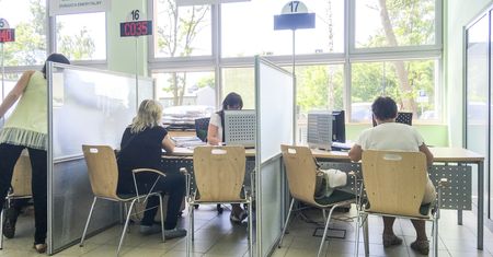 Trzynasta emerytura. Pierwsze wypłaty na kontach jeszcze przed "majówką"