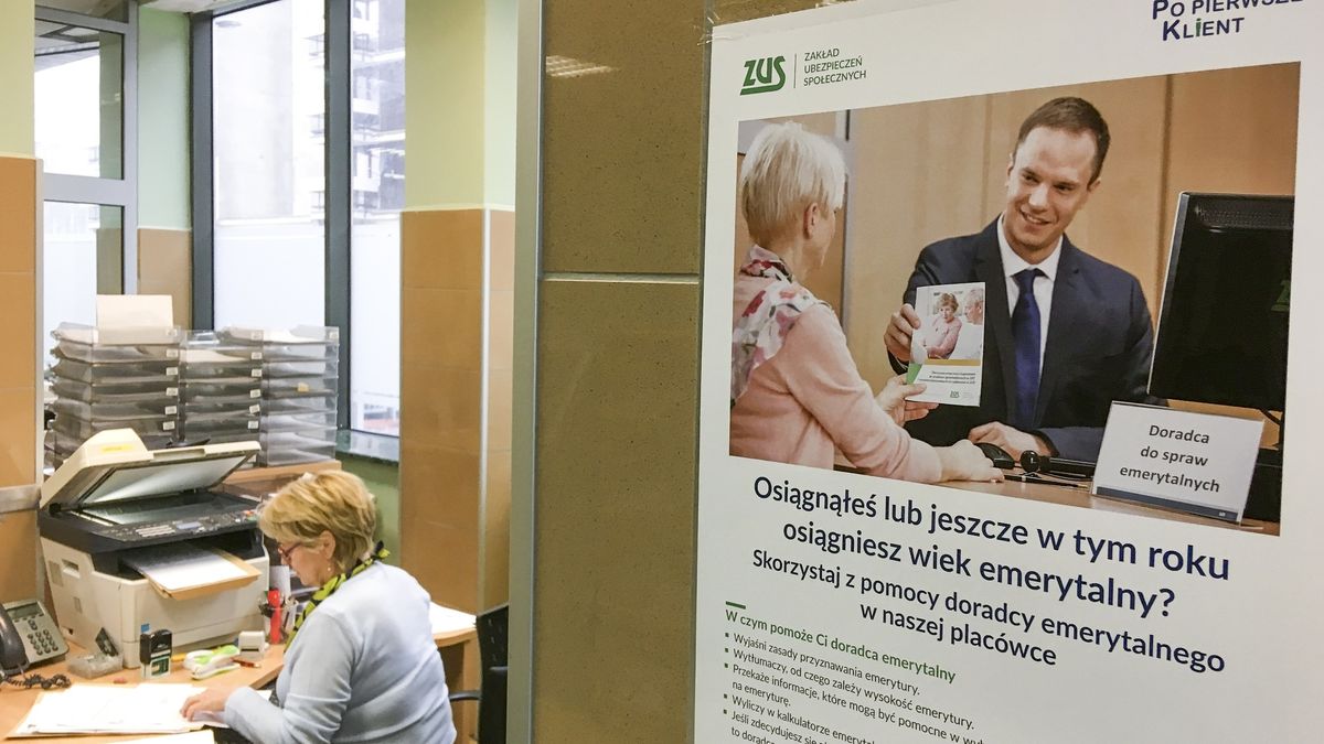 Od poniedziałku emerytury Polaków będą obliczane według korzystniejszego wskaźnika