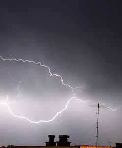 Pada grad, leje deszcz. Nad Polską przechodzą burze