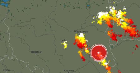 Pogoda. Gwałtowne burze i ulewy od rana. IMGW ostrzega