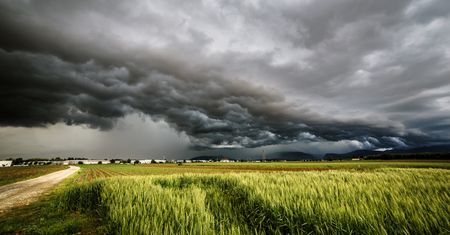Tajemnicza burza, która zniszczyła miasto. Naukowcy wiedzą już, co to było