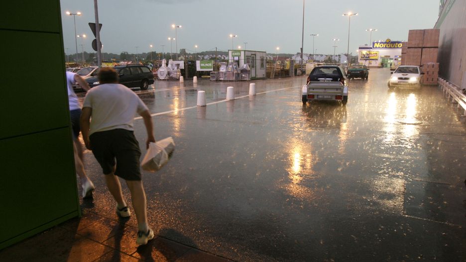 Na burze i ulewy, które mogą nadejść w krótkim czasie, musimy być przygotowani co najmniej do poniedziałku