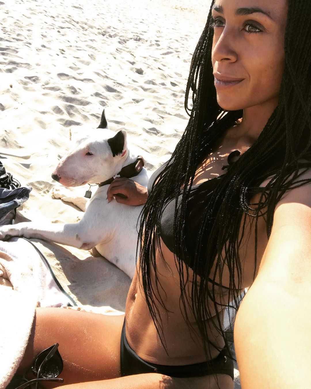 Ola Szwed w bikini i z nową fryzurą