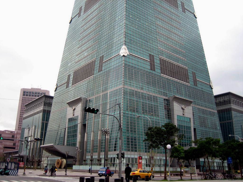 Dolne kondygnacje Taipei 101 