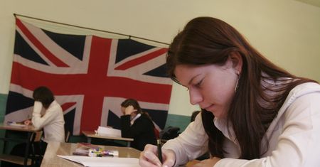 Próbna Matura z Operonem i WP. Języki obce poziom podstawowy. Arkusze z odpowiedziami